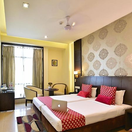 Hotel Surya Plaza Kota  Esterno foto