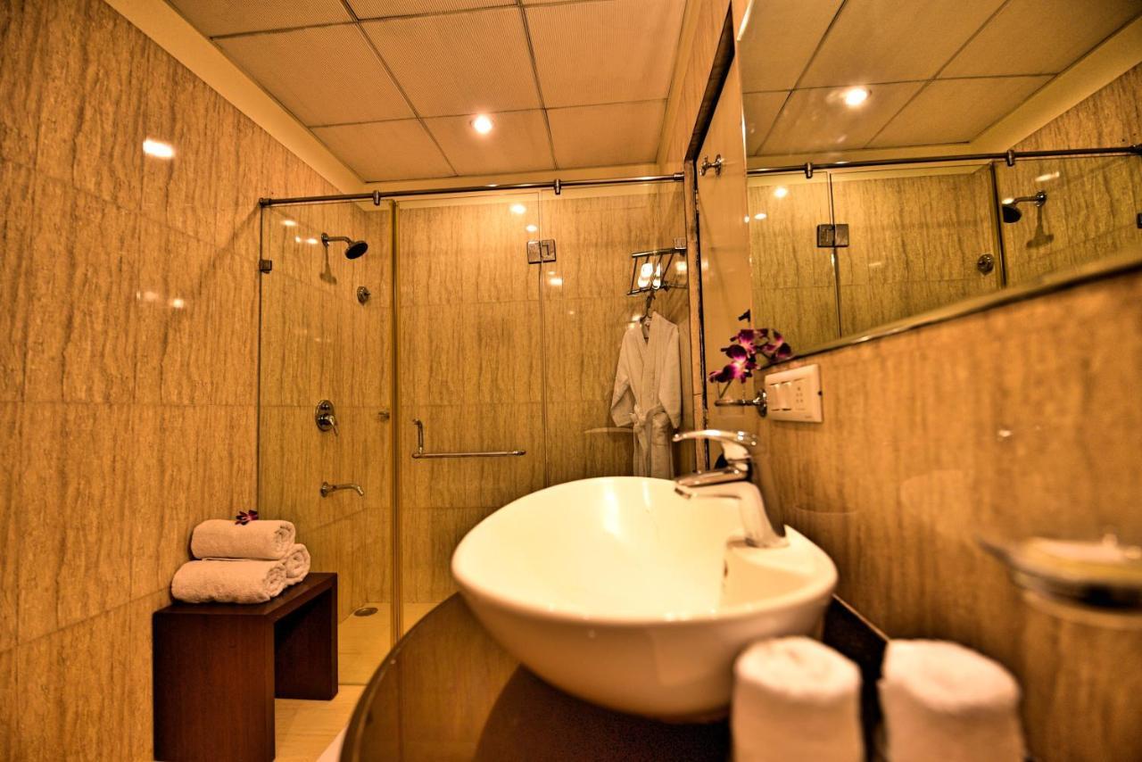 Hotel Surya Plaza Kota  Esterno foto