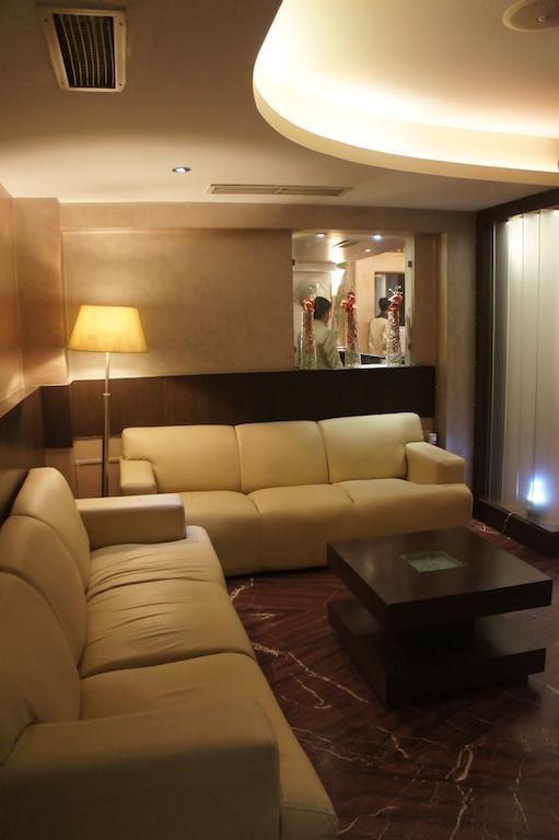 Hotel Surya Plaza Kota  Esterno foto