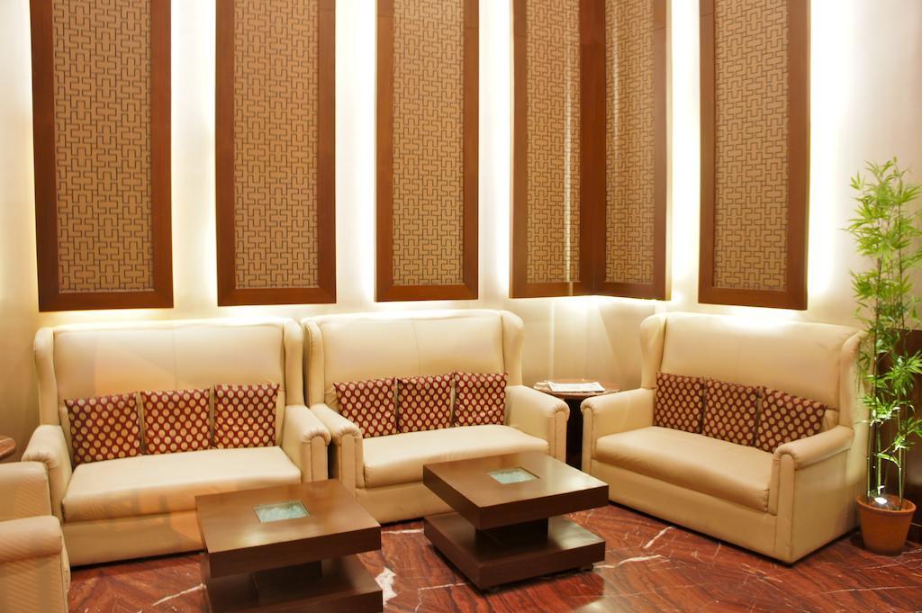 Hotel Surya Plaza Kota  Esterno foto