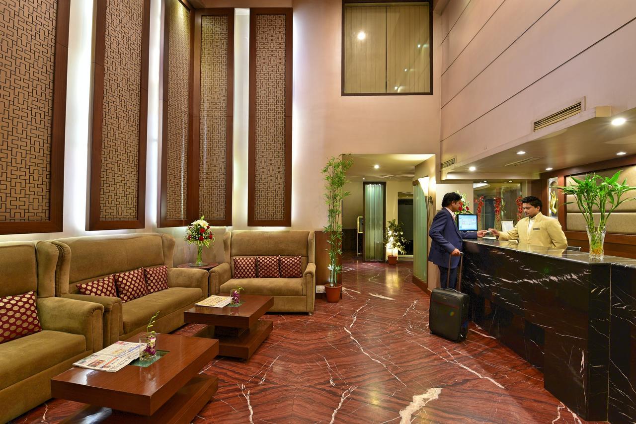 Hotel Surya Plaza Kota  Esterno foto