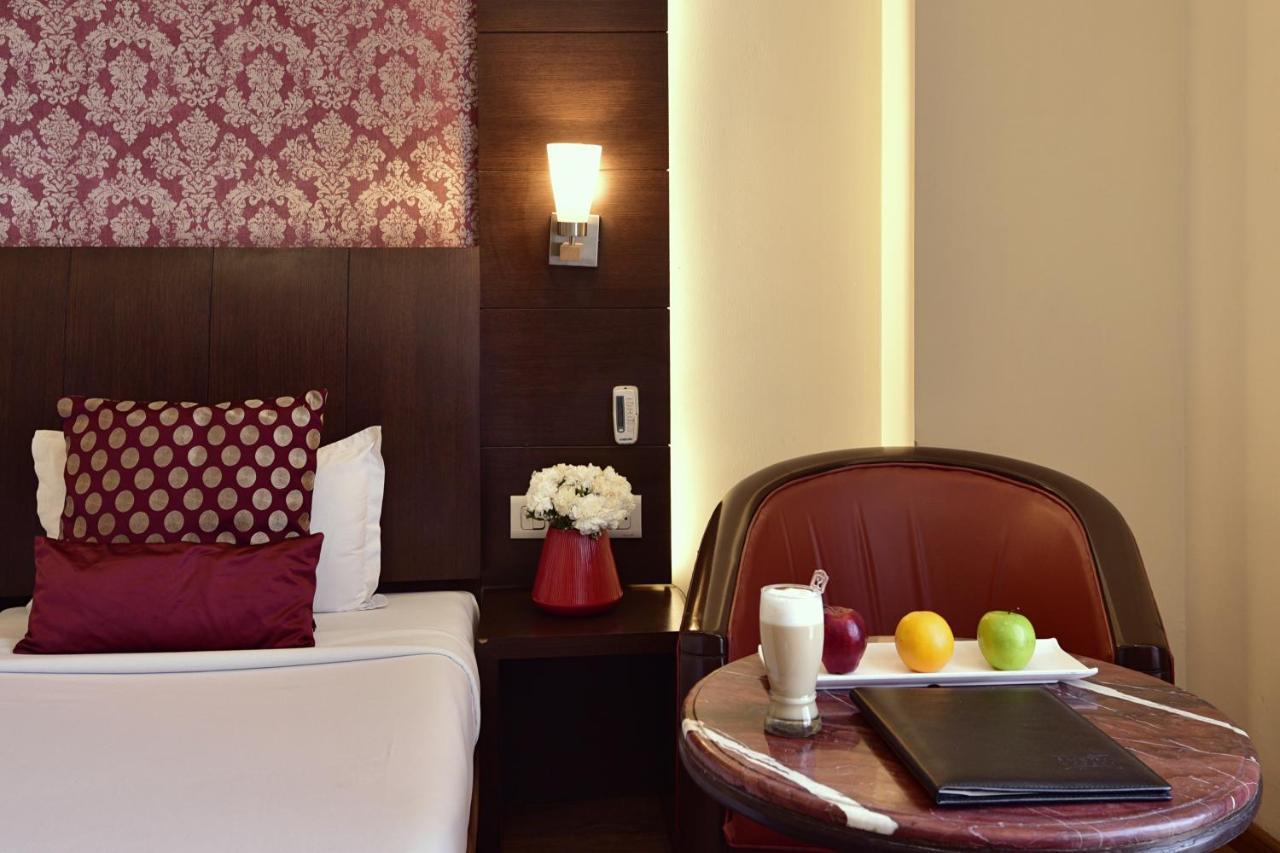 Hotel Surya Plaza Kota  Esterno foto